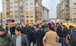 Van'da Taksicilerden Zam Protestosu