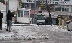 Van’da 446 Yerleşim Yerinin Yolu Kapandı