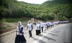 Hakkari'de Siyasi Partiler ve STK'ların Öncülüğünde "Demokrasi Yürüyüşü" Başladı