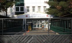 Amed’de Gözaltındaki Kürtçe Eğitmenler Adliyeye Sevk Edildi