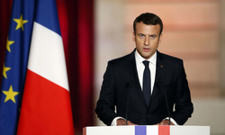 Macron'a 'kesik parmak' gönderildi