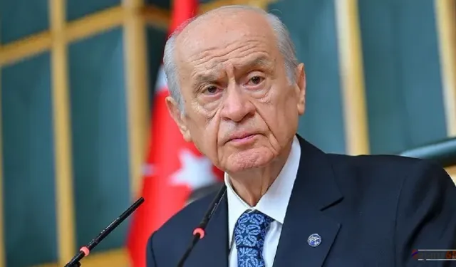 Bahçeli'den TBMM'deki Tokalaşma Tartışmalarına Yanıt: "Cumhurbaşkanı'nın Çağrısına Adım Atmak Görevim"