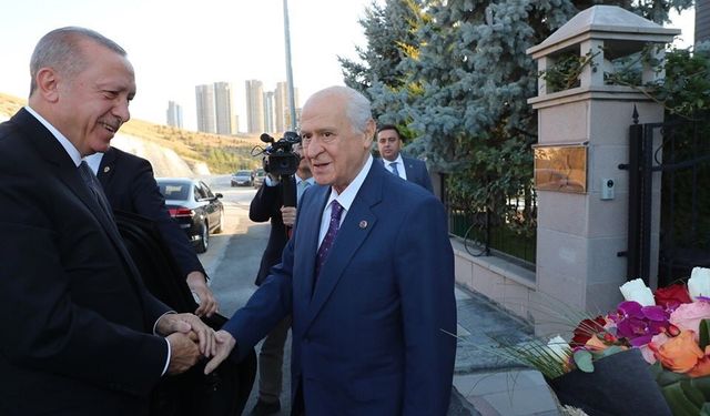 DEM Parti ile Tokalaşan Bahçeli: "Barışı Sağlamak Lazım"