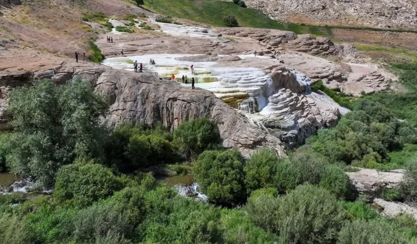 Pamukkale'yi Aratmayan Doğal Güzellik: Travertenler